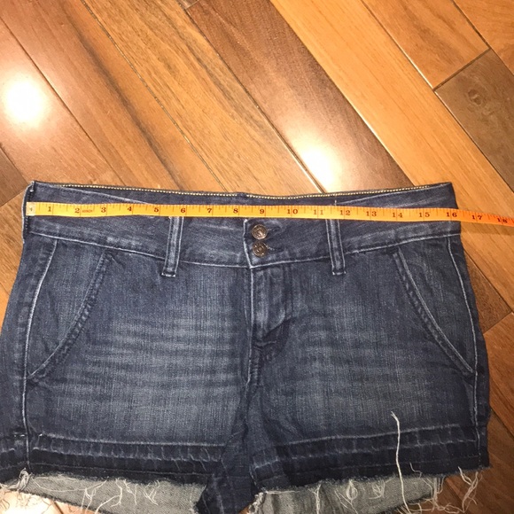 Old Navy The Diva Size 4 Cut Off Shorts - Picture 5 of 7